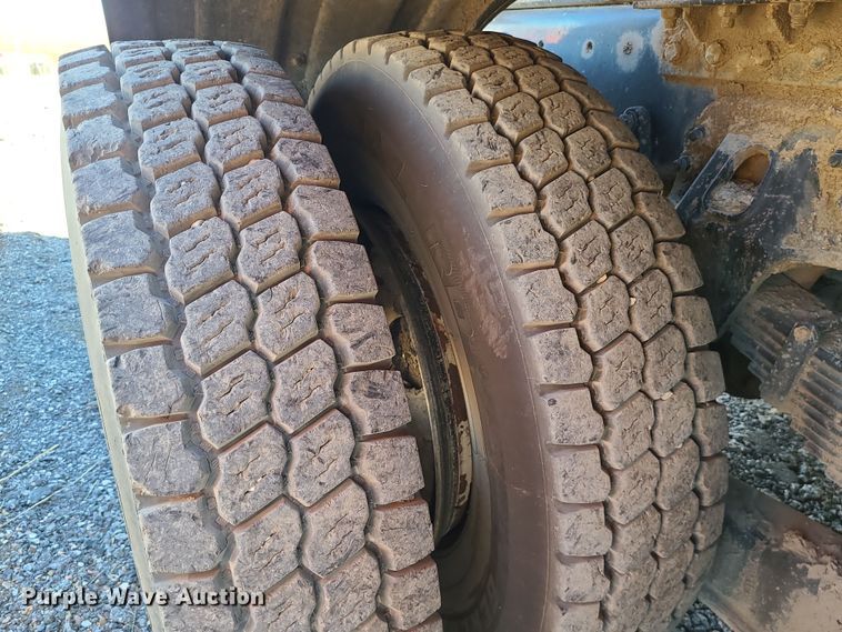 image for item LJ9368 2007 Sterling  hook lift truck