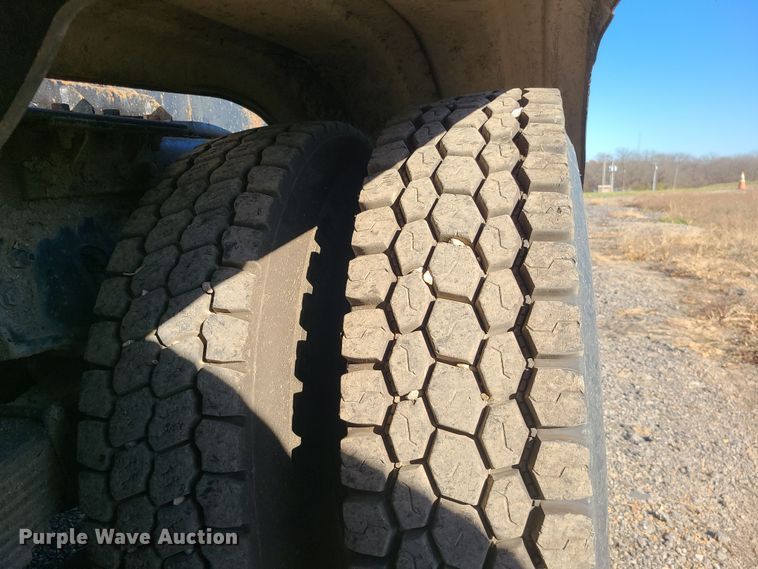 image for item LJ9368 2007 Sterling  hook lift truck