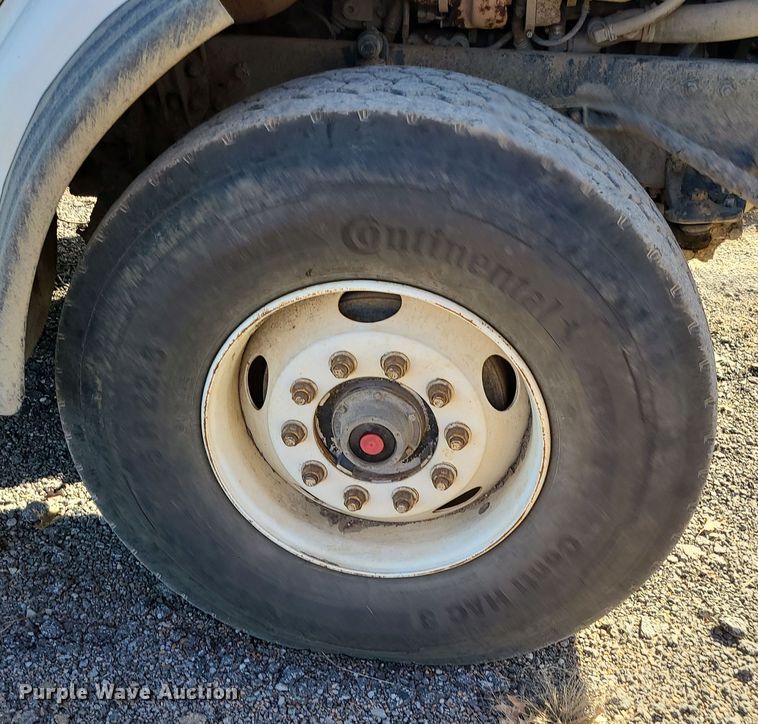 image for item LJ9368 2007 Sterling  hook lift truck