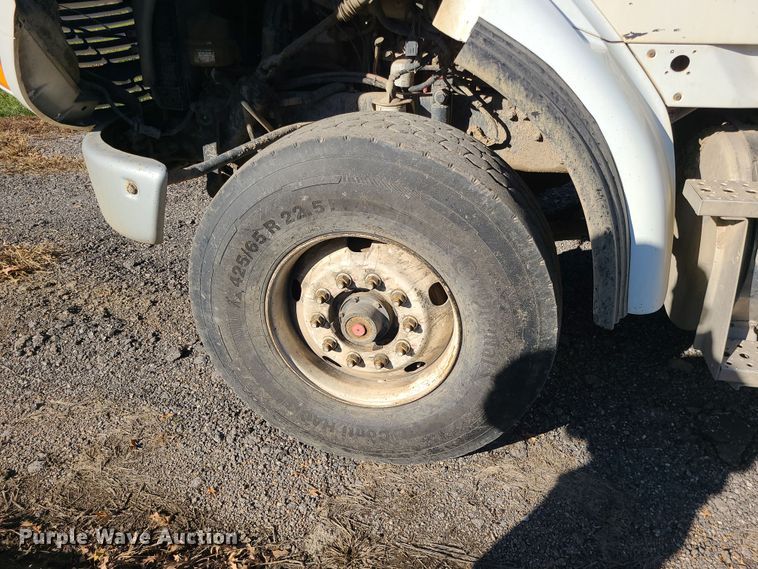 image for item LJ9368 2007 Sterling  hook lift truck