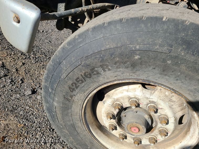 image for item LJ9368 2007 Sterling  hook lift truck