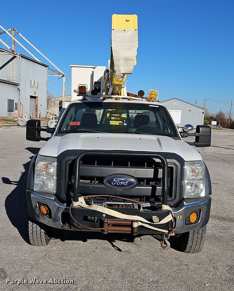 image for item LL9067 2015 Ford F550  bucket truck