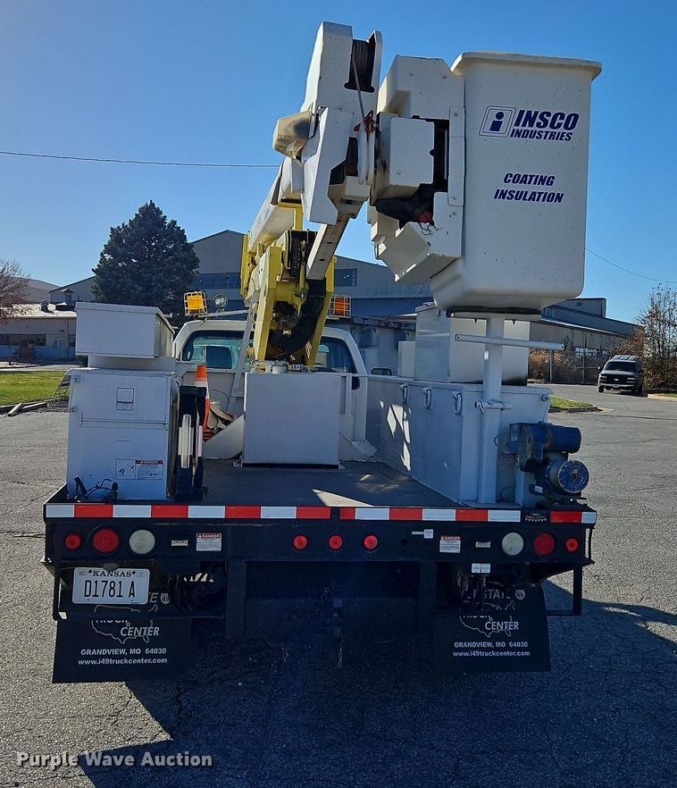 image for item LL9067 2015 Ford F550  bucket truck