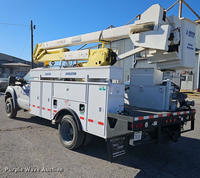 image for item LL9067 2015 Ford F550  bucket truck