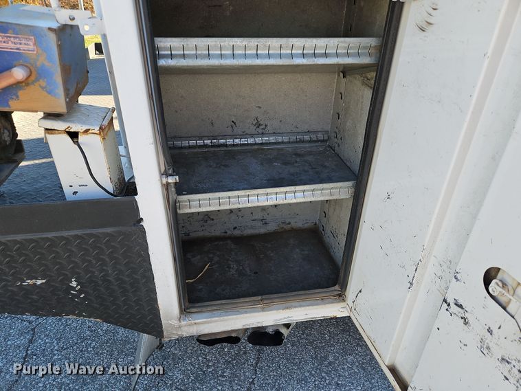 image for item LL9067 2015 Ford F550  bucket truck