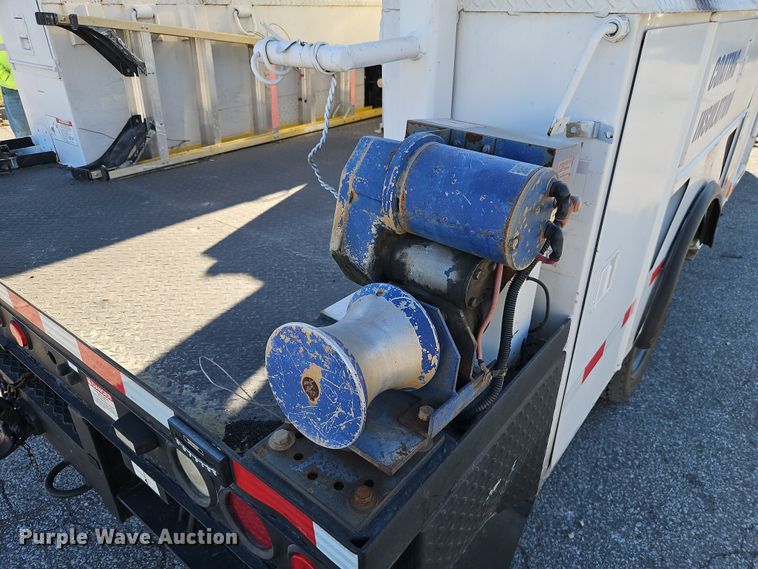 image for item LL9067 2015 Ford F550  bucket truck