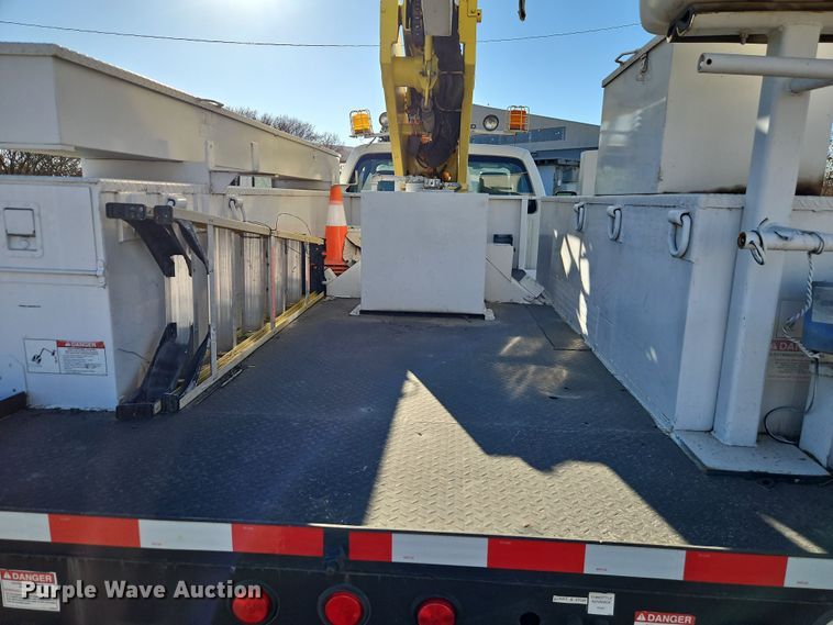 image for item LL9067 2015 Ford F550  bucket truck