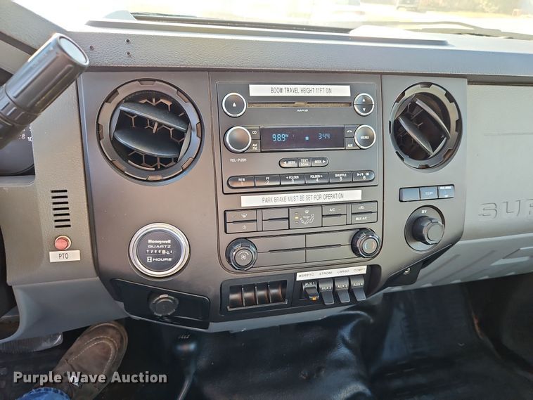 image for item LL9067 2015 Ford F550  bucket truck