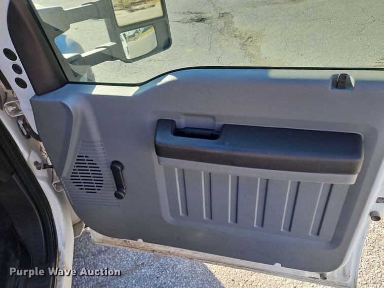 image for item LL9067 2015 Ford F550  bucket truck