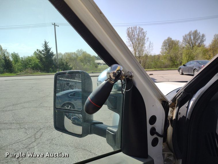 image for item LL9067 2015 Ford F550  bucket truck