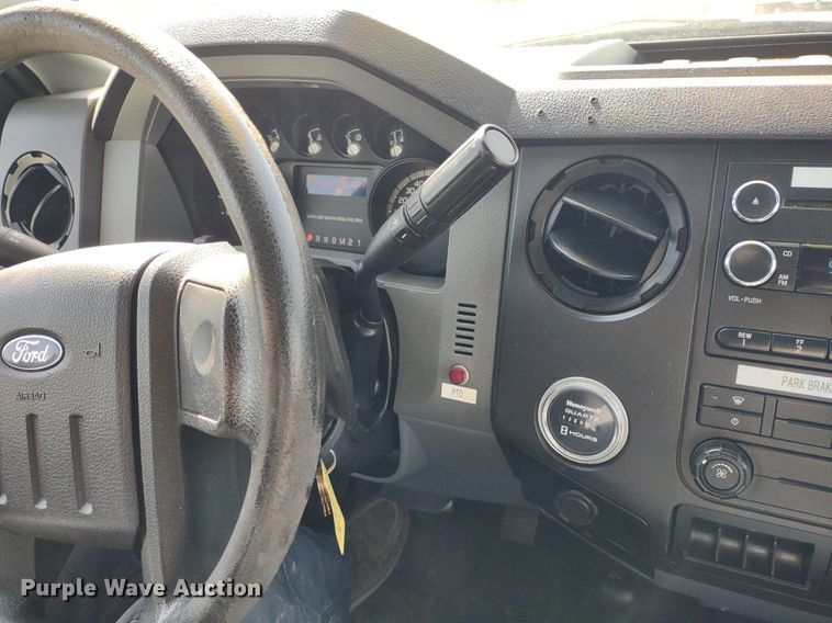 image for item LL9067 2015 Ford F550  bucket truck