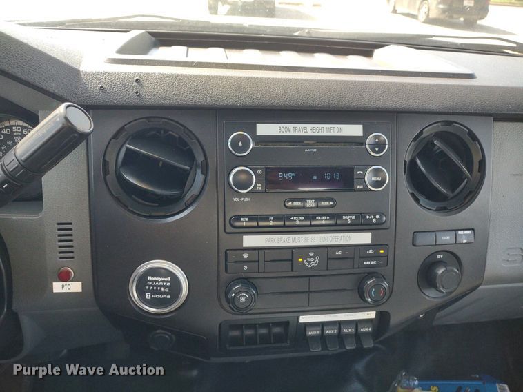 image for item LL9067 2015 Ford F550  bucket truck