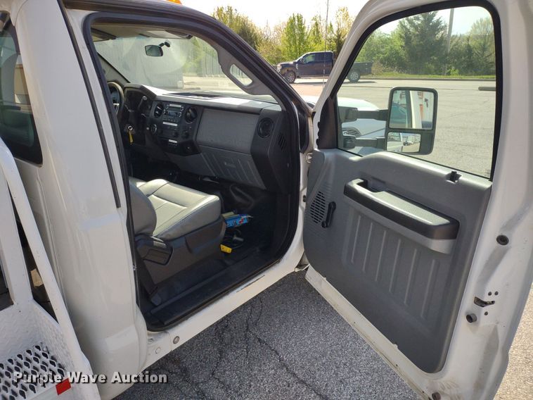 image for item LL9067 2015 Ford F550  bucket truck