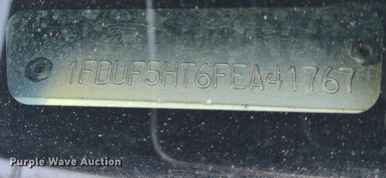 image for item LL9067 2015 Ford F550  bucket truck