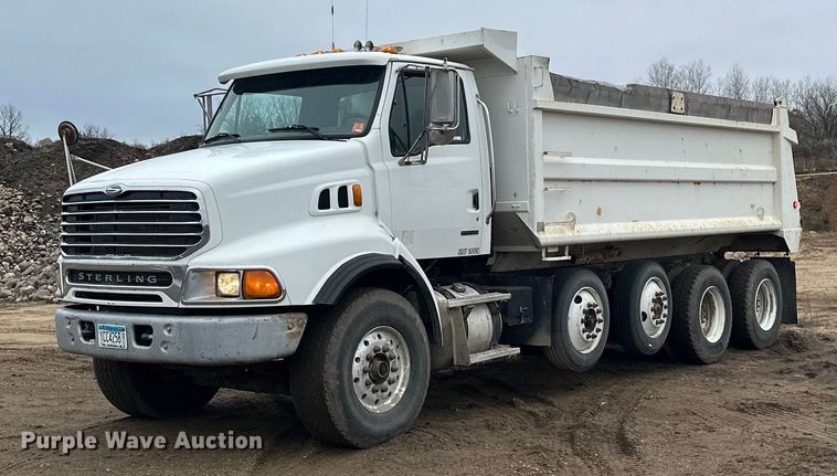 image for item LO9306 2005 Sterling L9500  dump truck