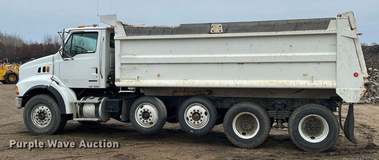 image for item LO9306 2005 Sterling L9500  dump truck