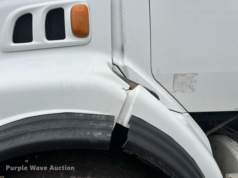 image for item LO9306 2005 Sterling L9500  dump truck