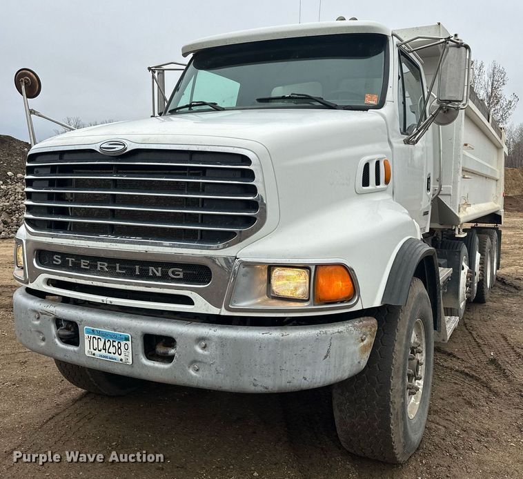image for item LO9306 2005 Sterling L9500  dump truck