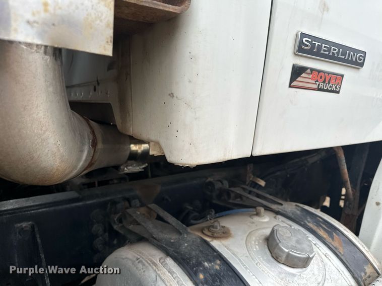 image for item LO9306 2005 Sterling L9500  dump truck