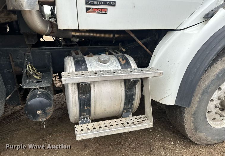 image for item LO9306 2005 Sterling L9500  dump truck