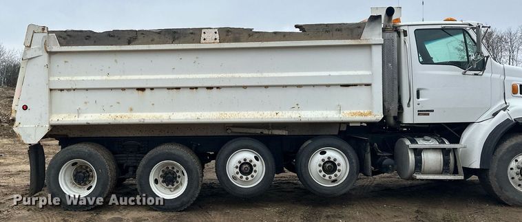 image for item LO9306 2005 Sterling L9500  dump truck