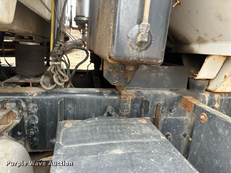 image for item LO9306 2005 Sterling L9500  dump truck