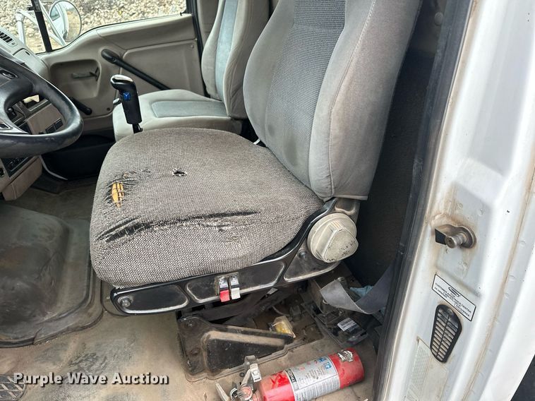 image for item LO9306 2005 Sterling L9500  dump truck