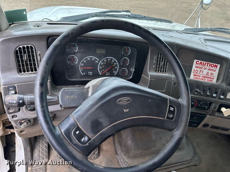 image for item LO9306 2005 Sterling L9500  dump truck