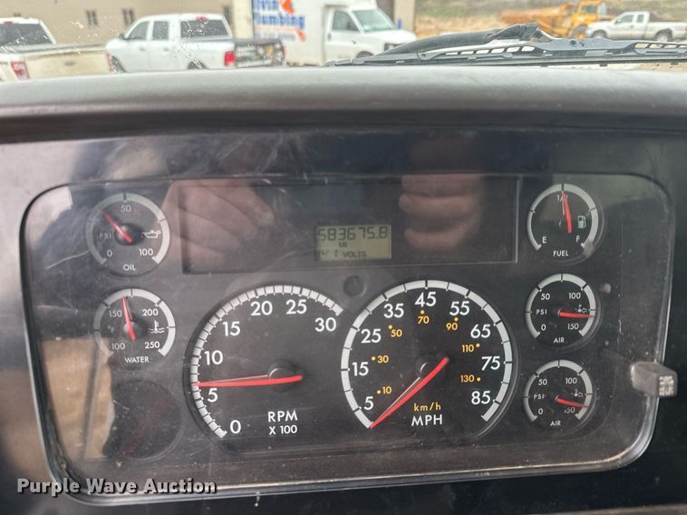 image for item LO9306 2005 Sterling L9500  dump truck