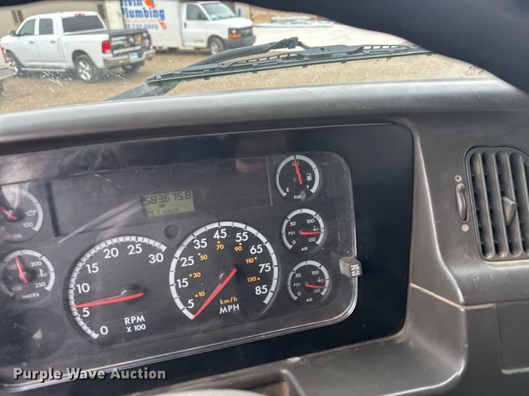 image for item LO9306 2005 Sterling L9500  dump truck