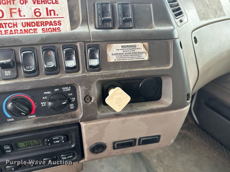 image for item LO9306 2005 Sterling L9500  dump truck