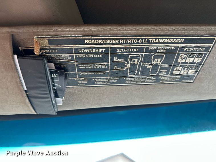 image for item LO9306 2005 Sterling L9500  dump truck