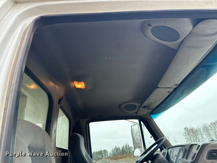 image for item LO9306 2005 Sterling L9500  dump truck