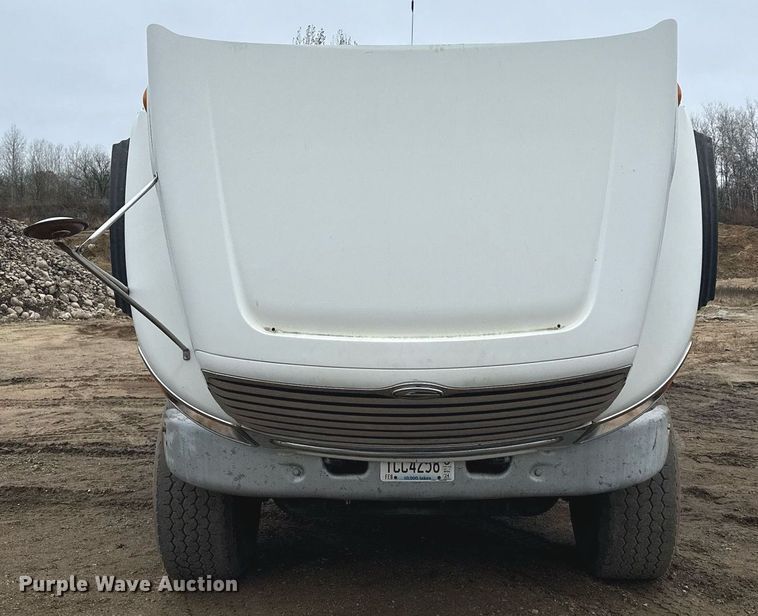 image for item LO9306 2005 Sterling L9500  dump truck