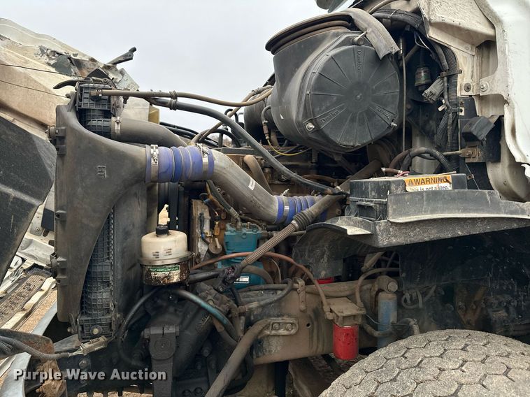 image for item LO9306 2005 Sterling L9500  dump truck