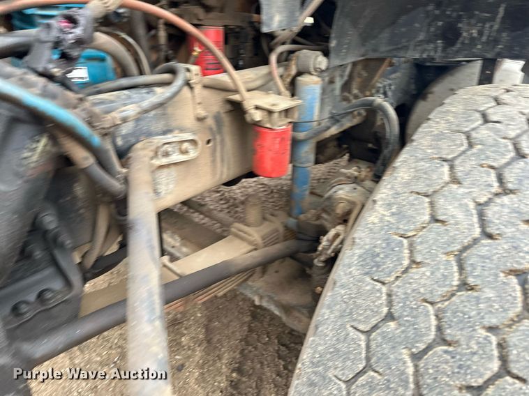 image for item LO9306 2005 Sterling L9500  dump truck