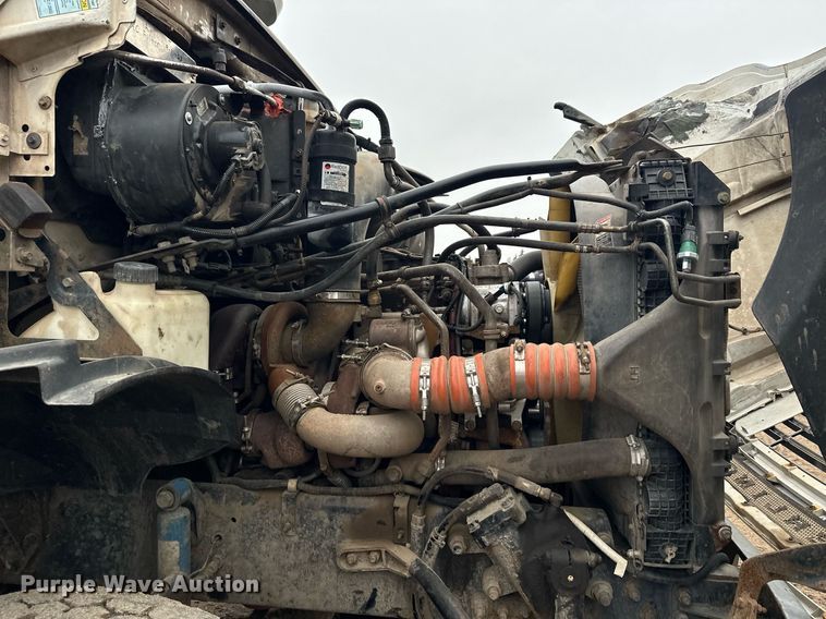 image for item LO9306 2005 Sterling L9500  dump truck