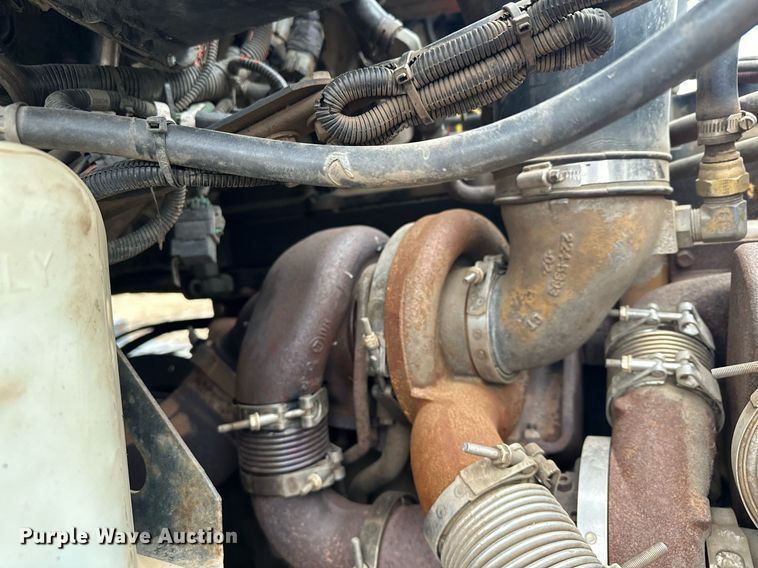 image for item LO9306 2005 Sterling L9500  dump truck