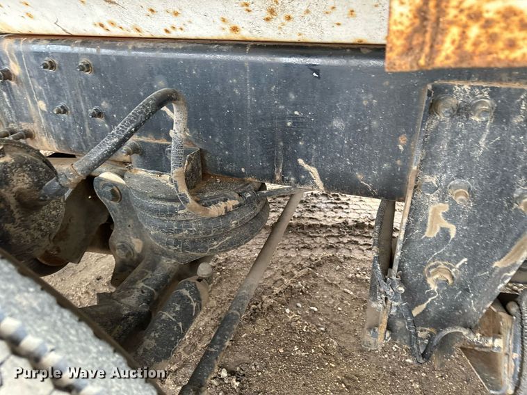 image for item LO9306 2005 Sterling L9500  dump truck