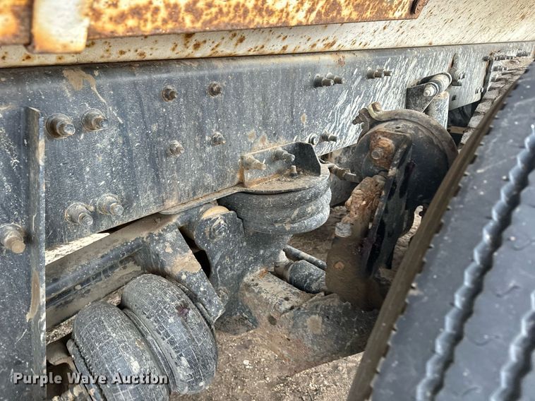 image for item LO9306 2005 Sterling L9500  dump truck