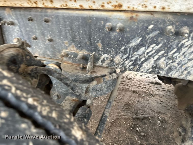 image for item LO9306 2005 Sterling L9500  dump truck