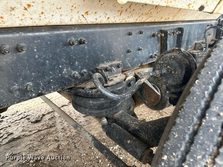 image for item LO9306 2005 Sterling L9500  dump truck