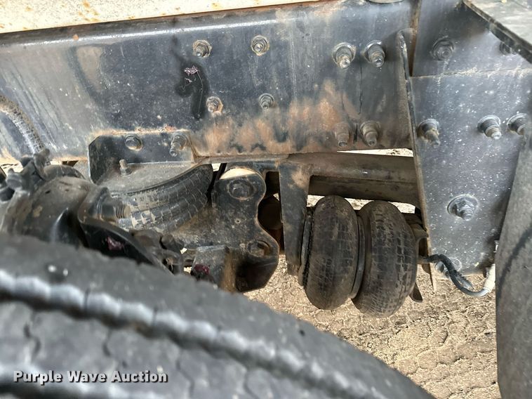 image for item LO9306 2005 Sterling L9500  dump truck