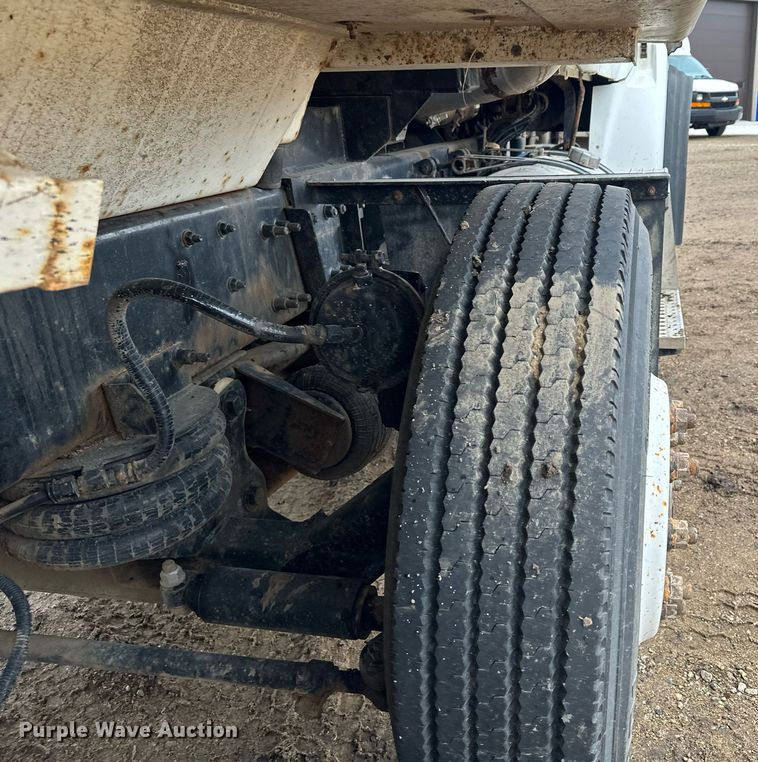 image for item LO9306 2005 Sterling L9500  dump truck