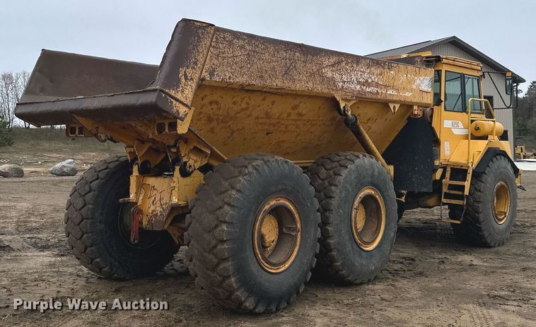 image for item LO9307 2001 Volvo A25C haul truck