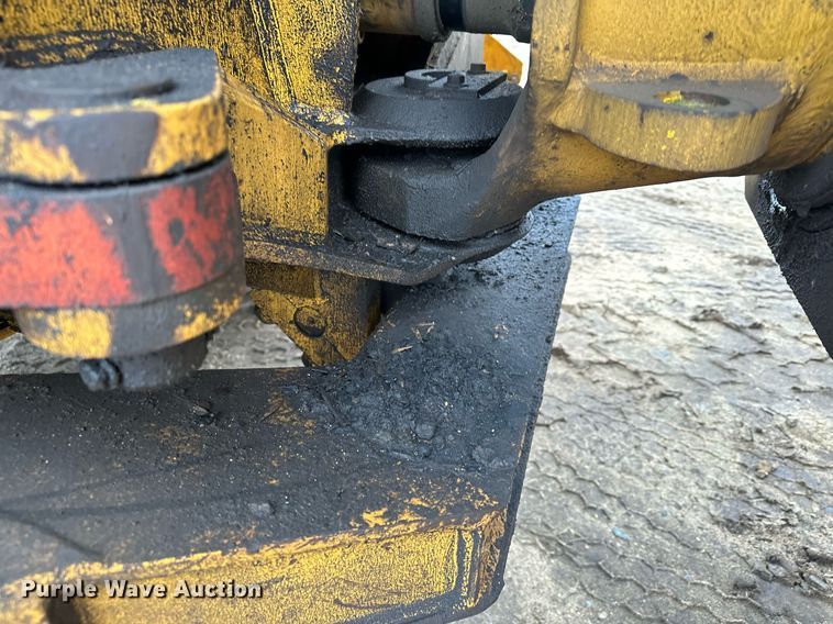 image for item LO9307 2001 Volvo A25C haul truck