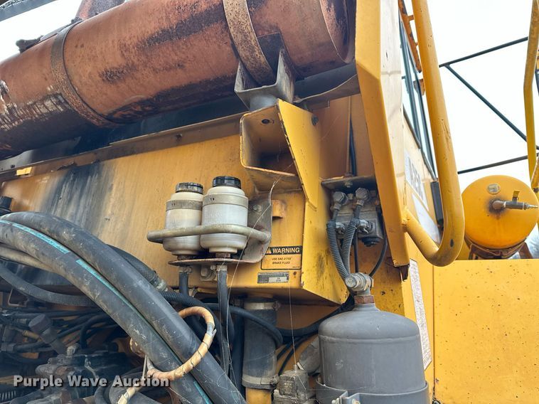 image for item LO9307 2001 Volvo A25C haul truck