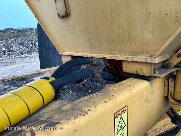 image for item LO9307 2001 Volvo A25C haul truck