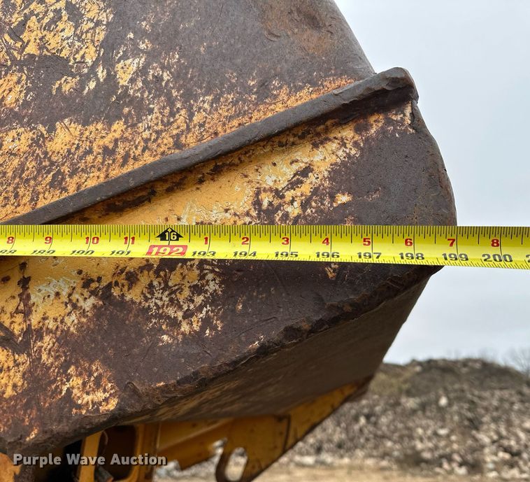 image for item LO9307 2001 Volvo A25C haul truck