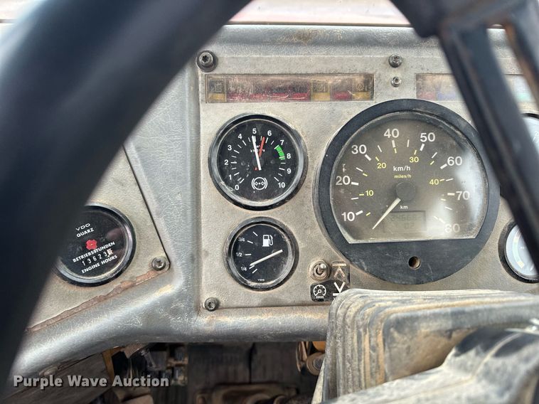 image for item LO9307 2001 Volvo A25C haul truck